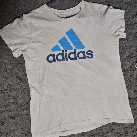 Adidas t-shirt - Picture 1 of 3